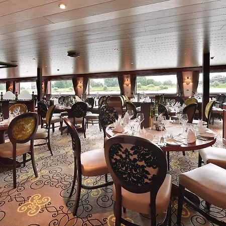 Fairtours Hotelschiff Rembrandt Van Rijn * Düsseldorf