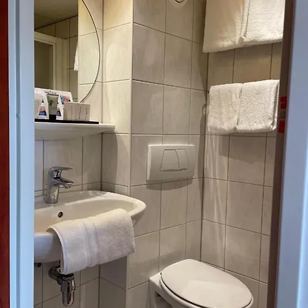 보트호텔 Fairtours Hotelschiff Rembrandt Van Rijn *