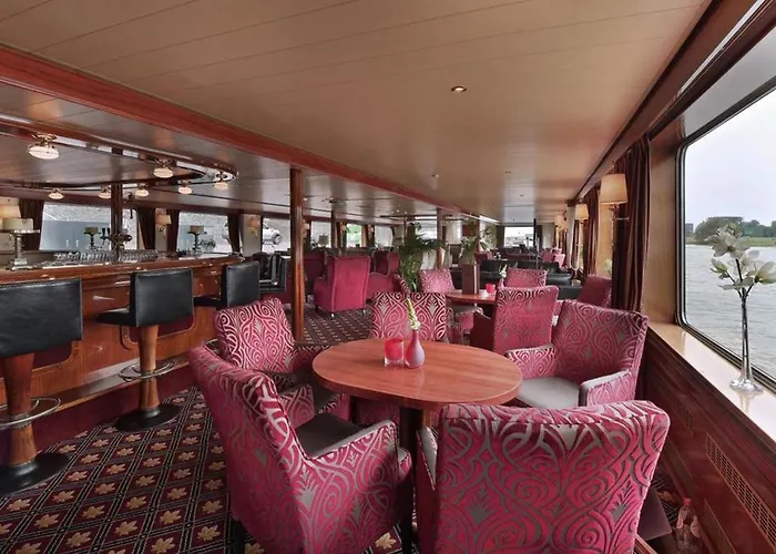 Hotel na wodzie Fairtours Hotelschiff Rembrandt Van Rijn Düsseldorf