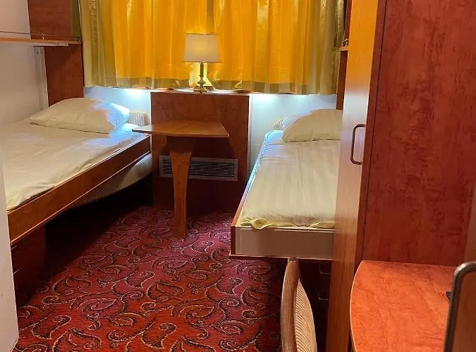 Fairtours Hotelschiff Rembrandt Van Rijn Hotel na wodzie