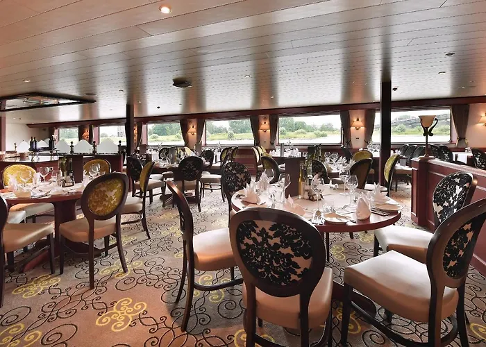 Fairtours Hotelschiff Rembrandt Van Rijn * Düsseldorf