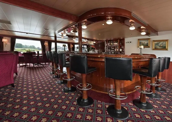 Fairtours Hotelschiff Rembrandt Van Rijn Düsseldorf