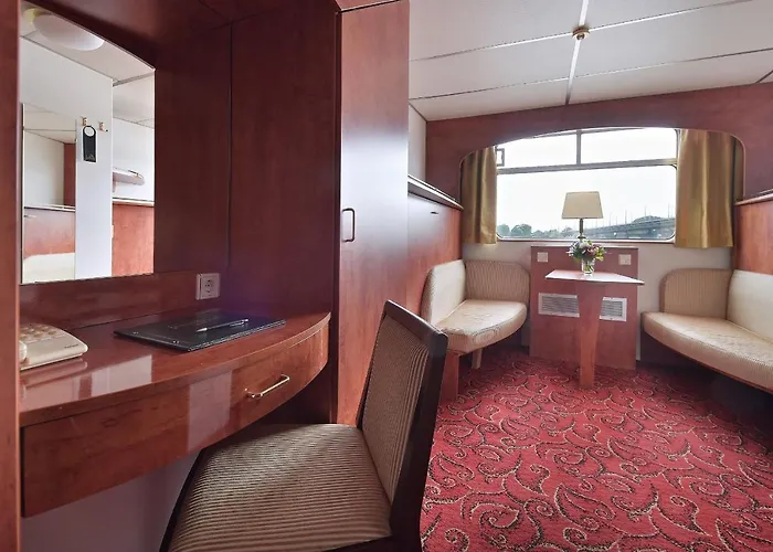 Botel Fairtours Hotelschiff Rembrandt Van Rijn